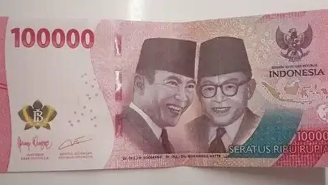 Uang kertas pecahan Rp100.000,00 Tahun Emisi 2022/Tahun Cetak 2026 bertanda tangan Perry Warjiyo sebagai Gubernur Bank Indonesia (BI), dan Purbaya Yudhi Sadewa sebagai Menteri Keuangan.